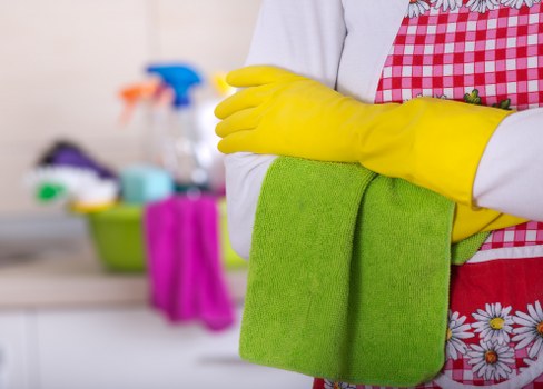 Professional move-out cleaning in a Battersea bathroom